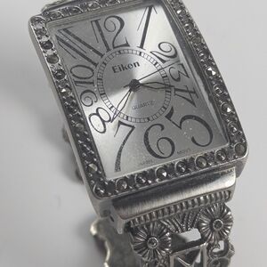 Eikin Vintage Style Woman's Watch